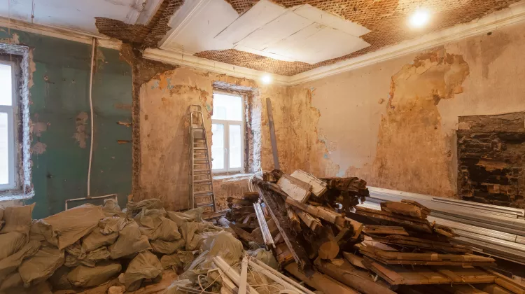 Sanieren und modernisieren - Das alte Haus auf Vordermann bringen.