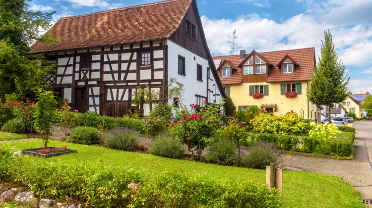 Fachwerkhaus bauen: Auf diese Dinge sollten Bauherren achten