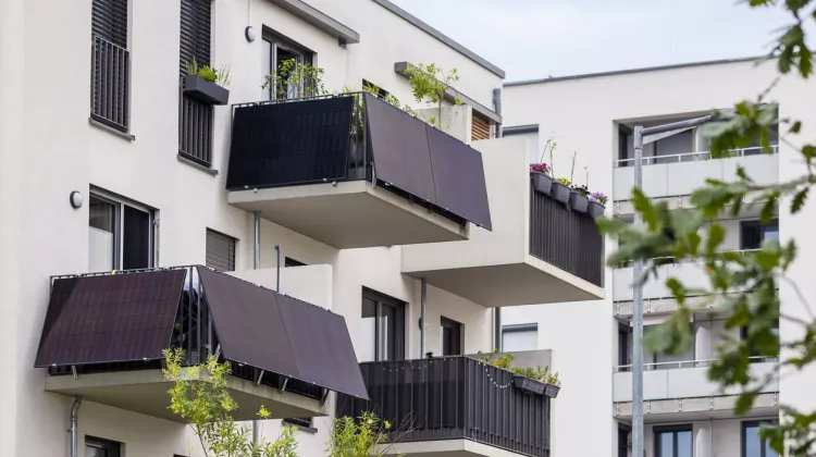 Energie vom eigenen Balkon: Balkonkraftwerke als Schritt zur Unabhängigkeit