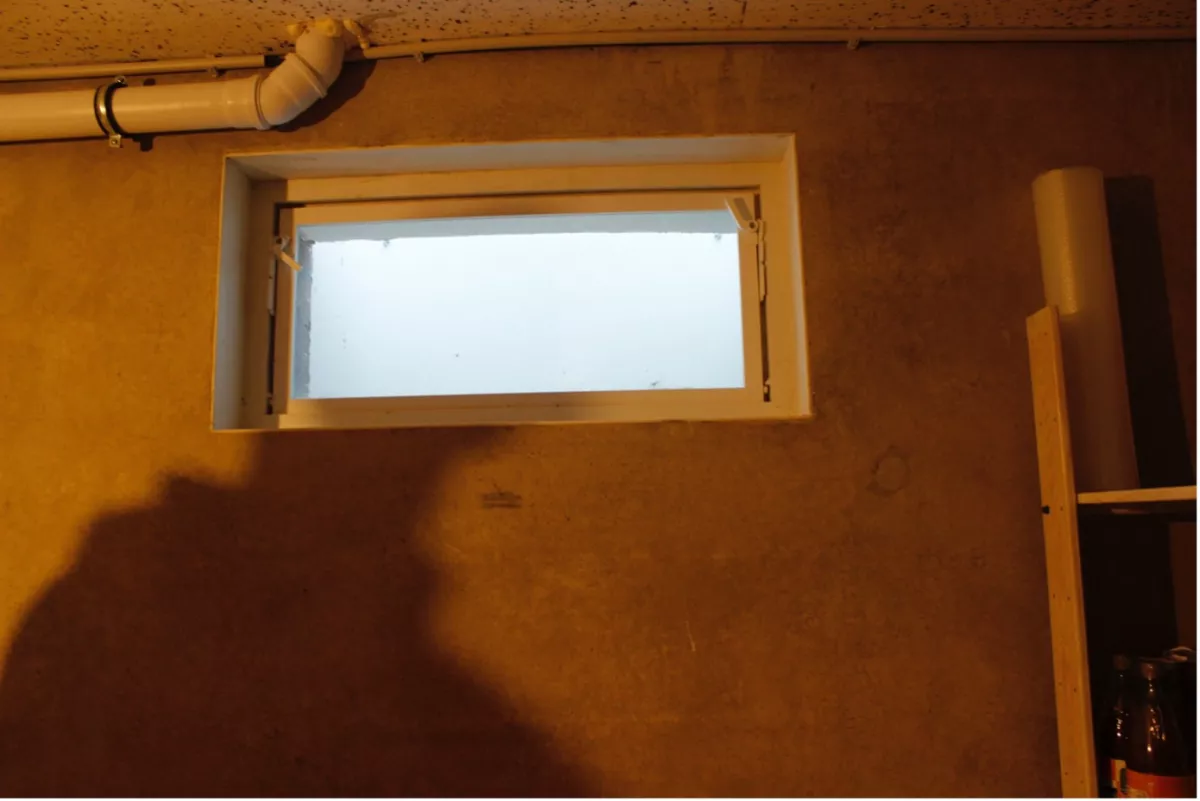 1-fachverglasung Kippfenster – Keller