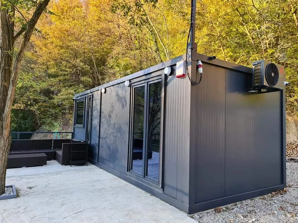Wohncontainer Tiny Haus Wohnen auf kleinem Raum