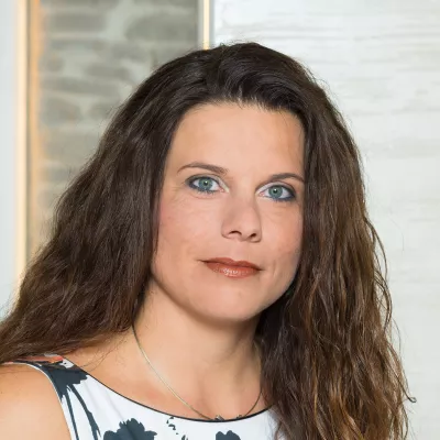 Marion Haubner, Funktionsflächentextil, nahtlose Tapete für den Nassbereich