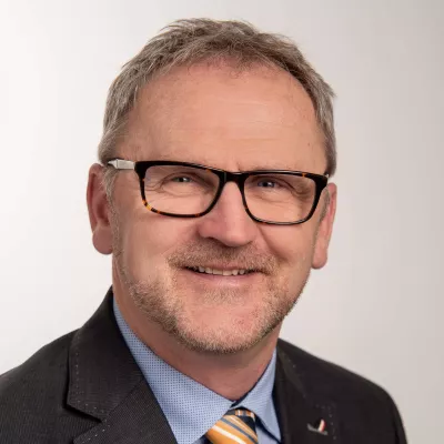 Josef Reinhart, Geschäftsführer