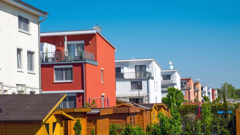 Immobilienbesichtigung: Gründliche Prüfung vor Ort  