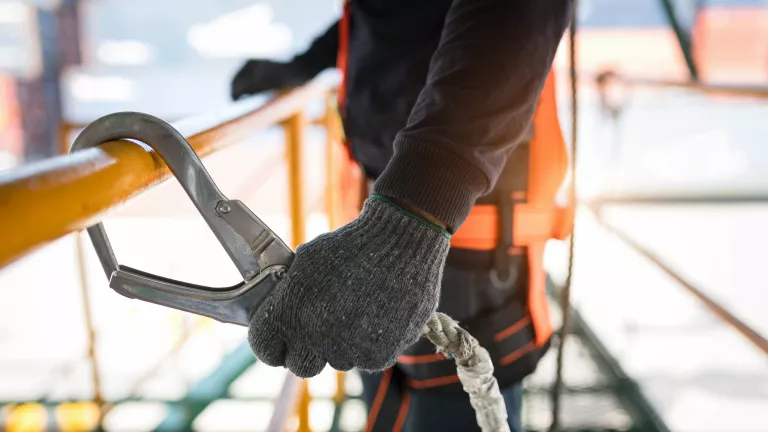So sorgen Sie für Sicherheit auf der Baustelle