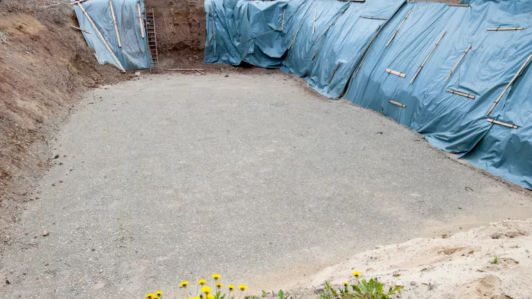 Was versteht man unter Grundwasserhaltung?