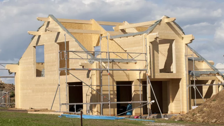 Ausbauhaus oder Bausatzhaus: für Sparfüchse und starke Typen mit handwerklichem Geschick