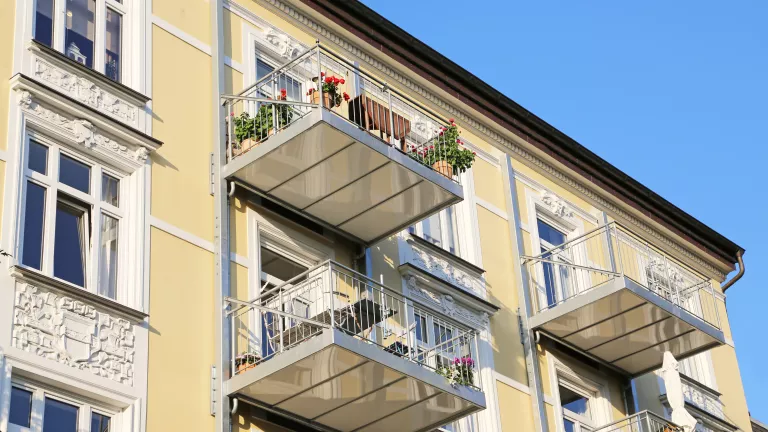 Balkon nachträglich anbauen: Welche Möglichkeiten gibt es?