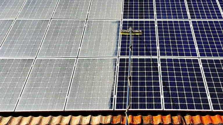 Die richtige Reinigung von Solar- und Photovoltaikanlagen