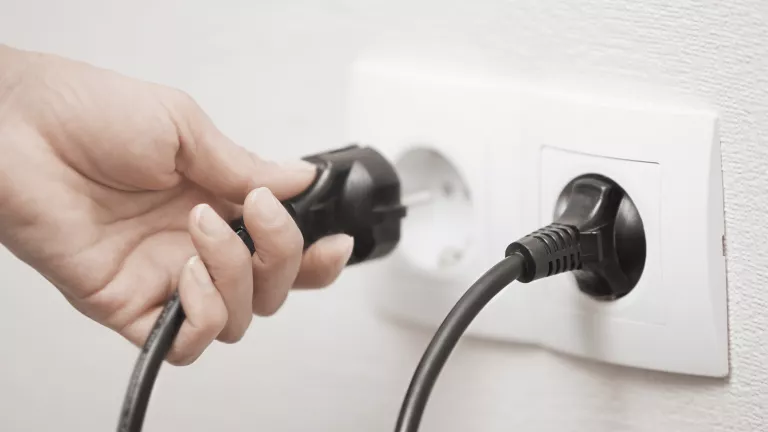 Elektrische Wechselfelder minimieren und gesünder wohnen – fünf Tipps