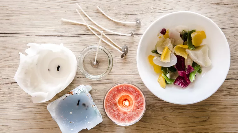 Wachs entfernen – wie bekommt man Flecken weg?