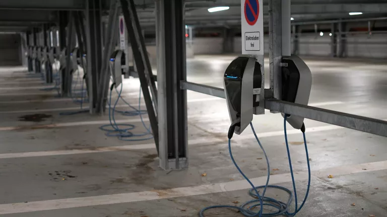 Wallbox: Was kostet sie und welche Förderung gibt es für Elektro-Auto-Ladestationen?