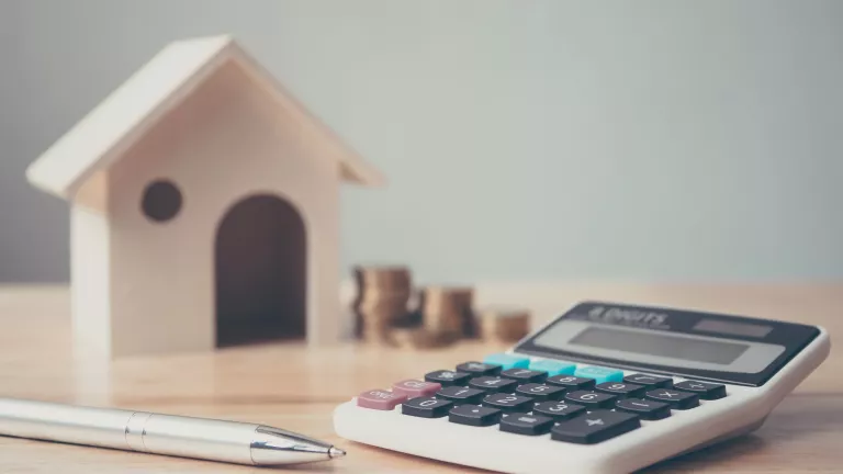 Zwischenfinanzierung beim Hauskauf: So funktioniert der Überbrückungskredit