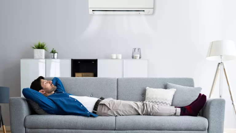 Klimaanlage in der Wohnung: So behalten Sie an heißen Tagen einen kühlen Kopf