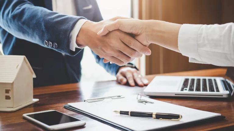 Haus reservieren - ist eine Reservierungsvereinbarung mit dem Makler sinnvoll?