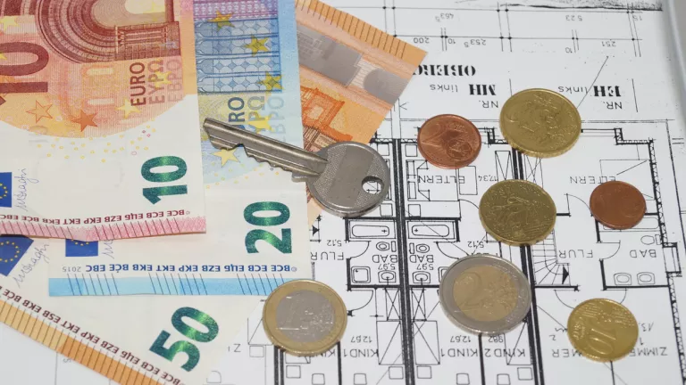 Hausgeld: Welche Nebenkosten für Eigentümer fallen an?