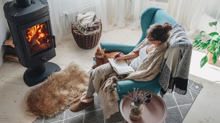 Kamin, Ofen oder Kaminofen – welche Feuerstelle kann was?