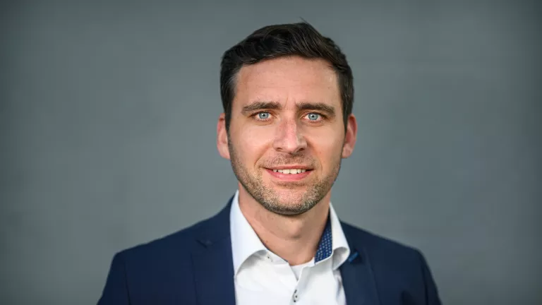 Blauarbeit.de als Auftragsplattform: bewährt, erfahren und immer wieder innovativ