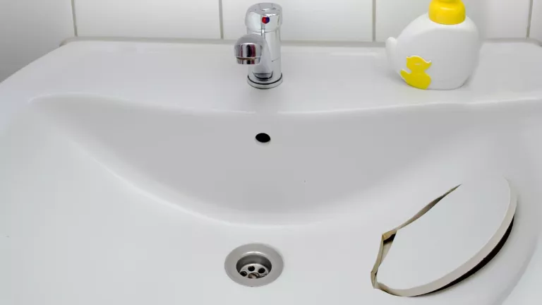 Waschbecken und Armaturen: Wer ist für die Reparatur oder den Austausch zuständig?