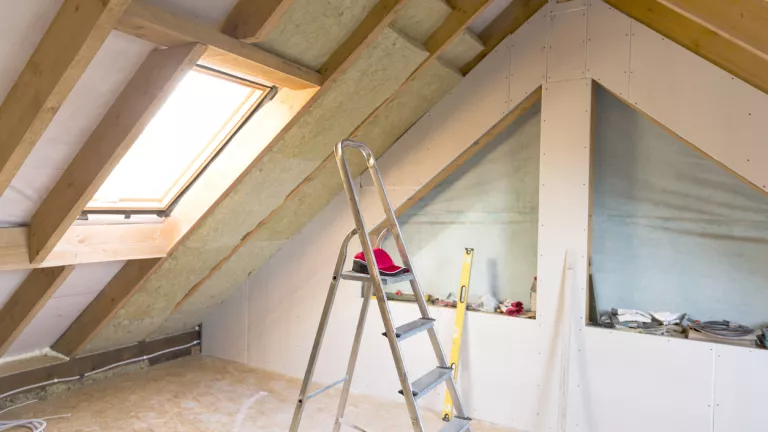 Dachausbau: So schaffen Sie zusätzlichen Wohnraum